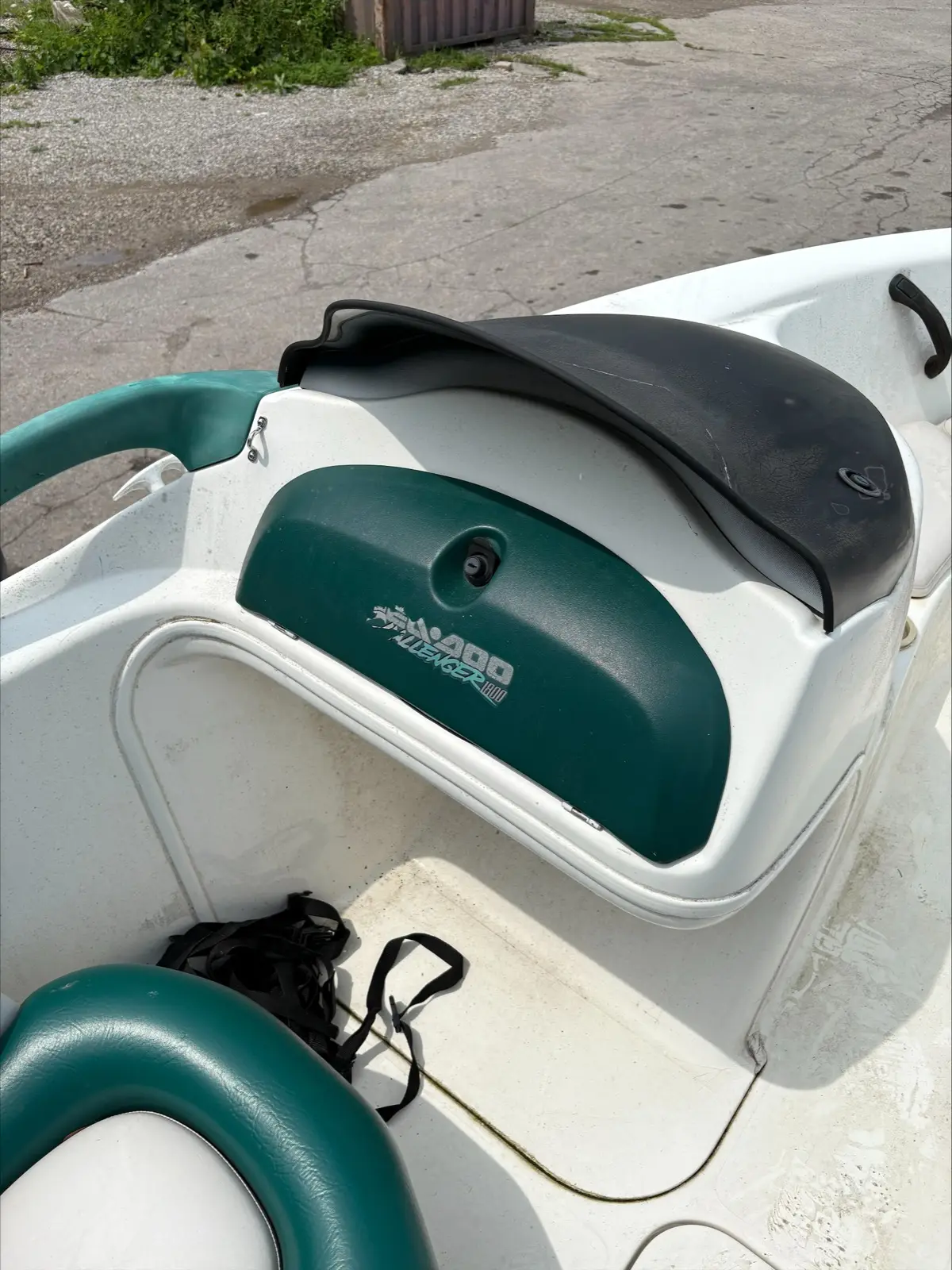Rear deck and engine hatch of the Sea-Doo Challenger 1800
